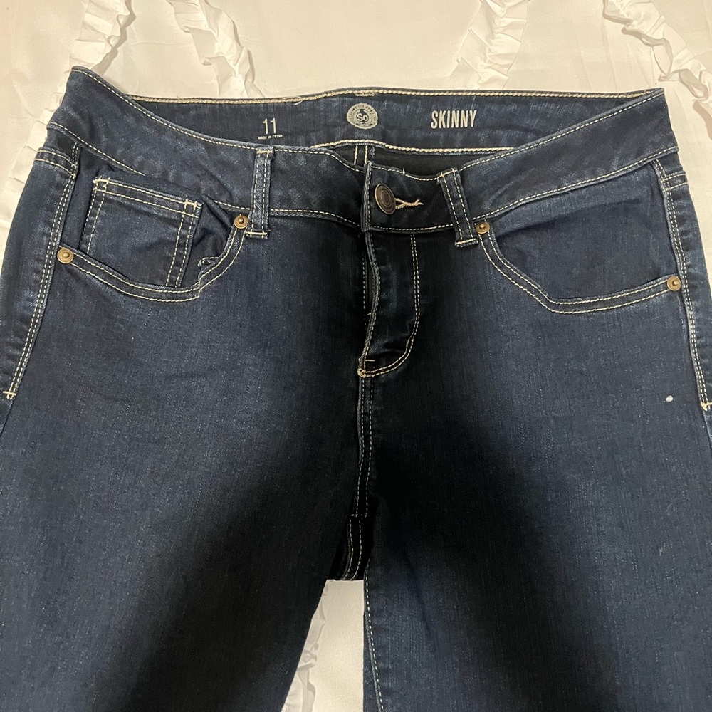 Size 11 skinny jeans stretchy material